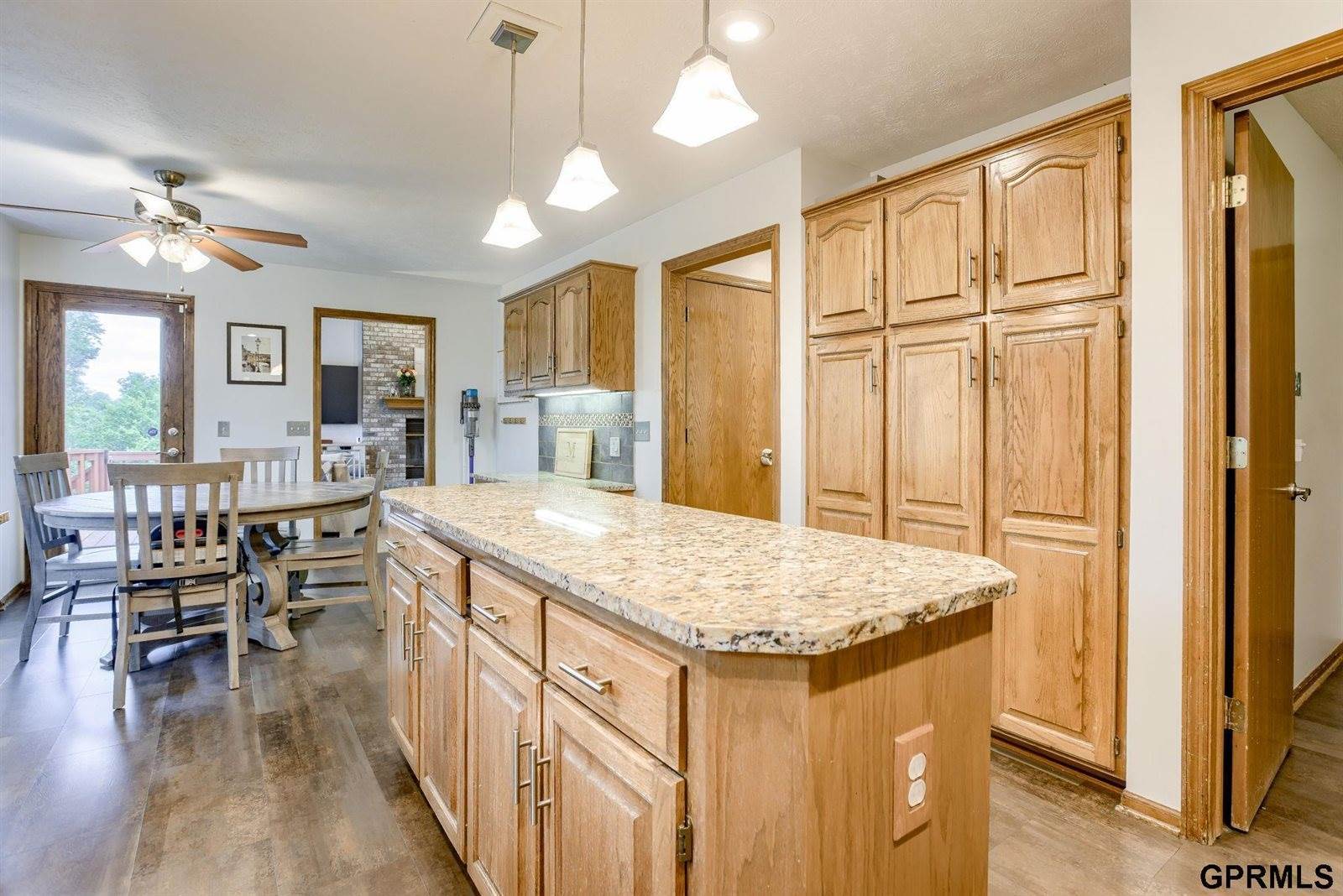 2337 North 154th Street, Omaha, NE 68116