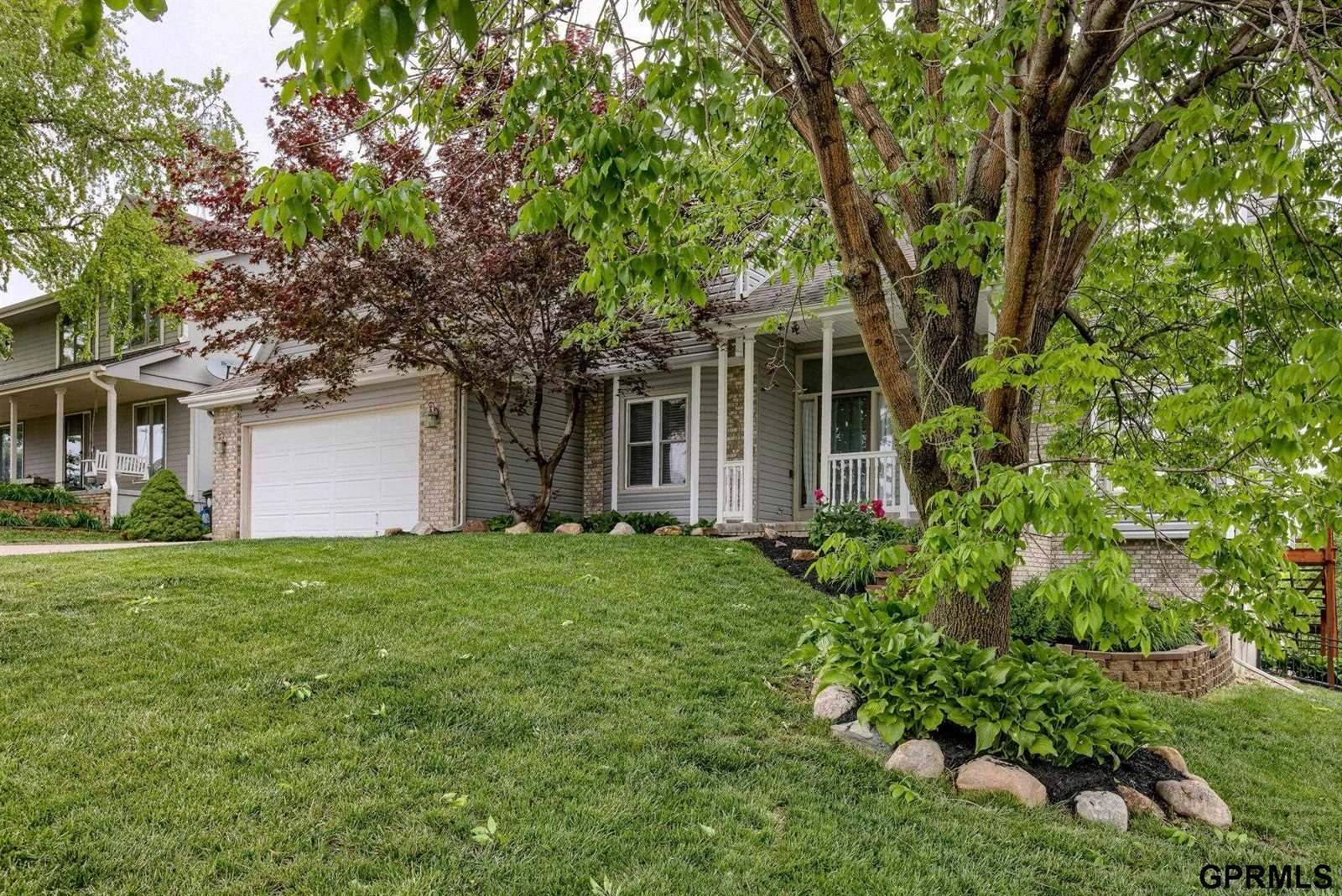 2337 North 154th Street, Omaha, NE 68116