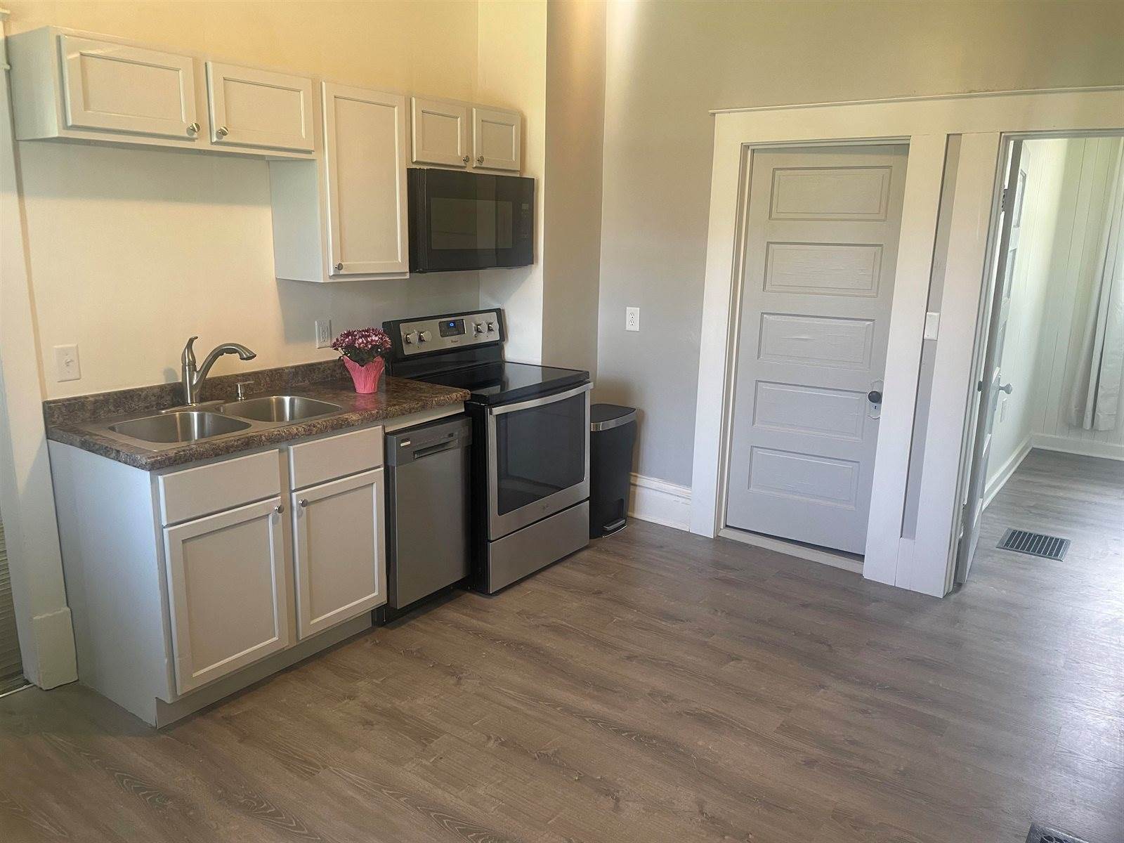 510 S Vine Avenue, Marshfield, WI 54449