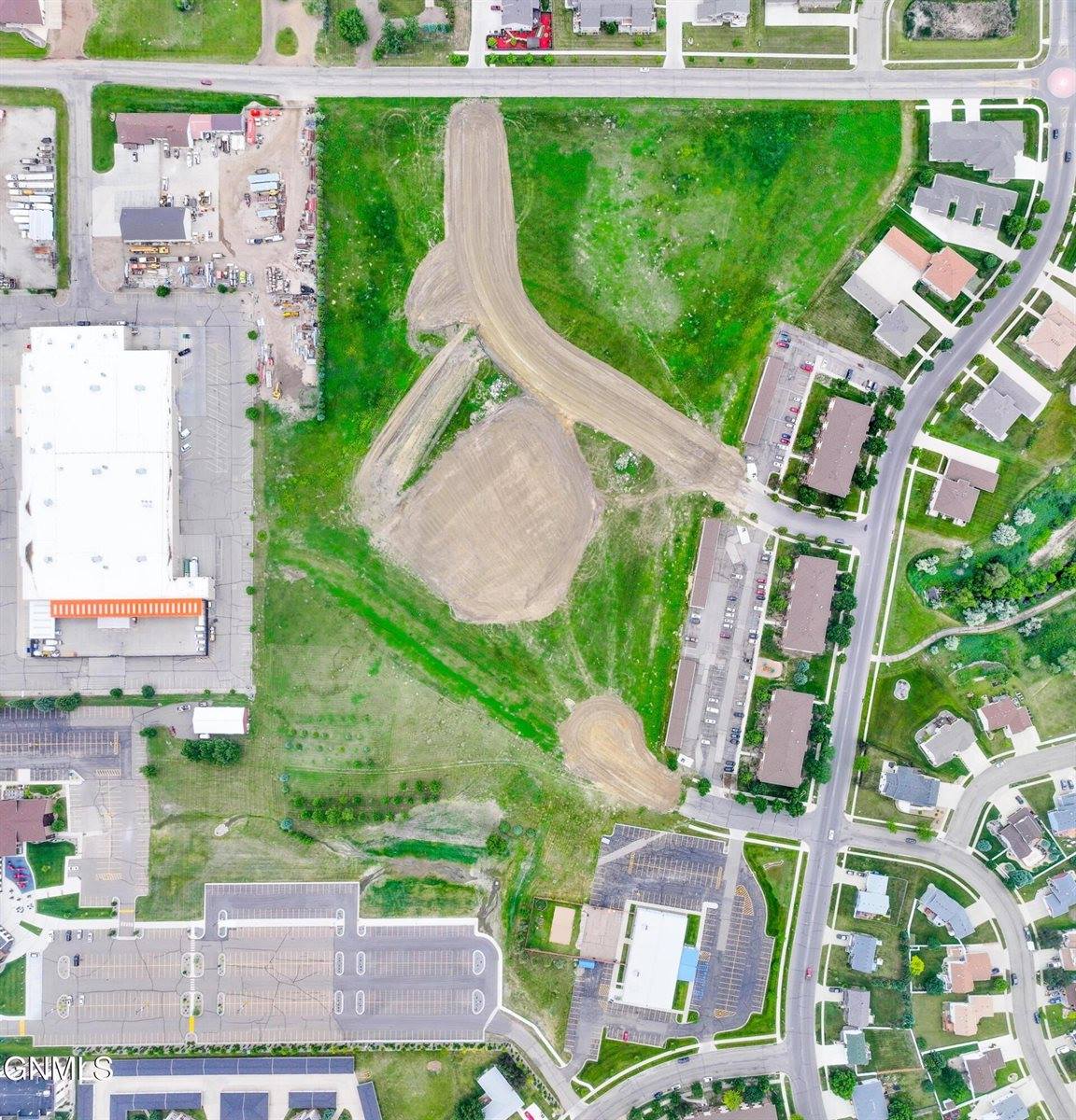 000 Calgary Avenue, Bismarck, ND 58503