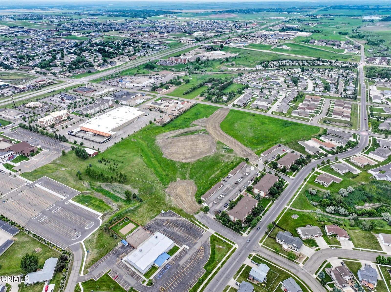 000 Calgary Avenue, Bismarck, ND 58503