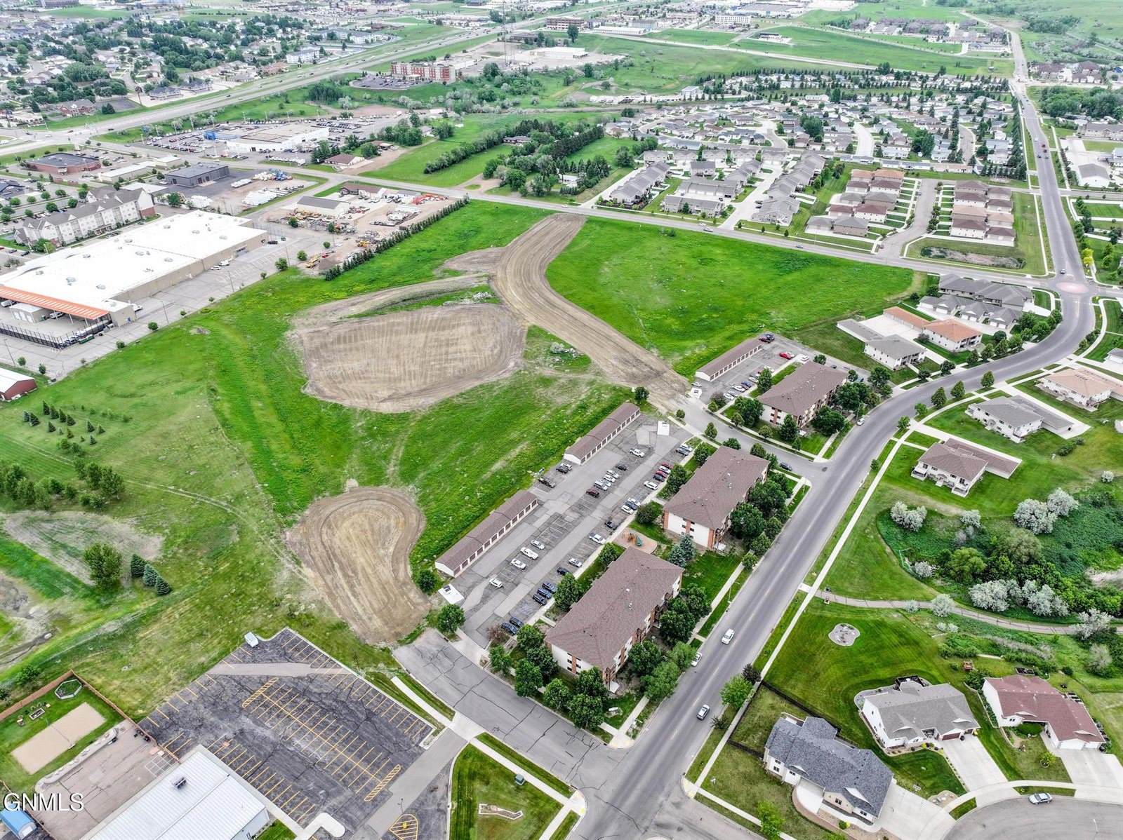 000 Calgary Avenue, Bismarck, ND 58503