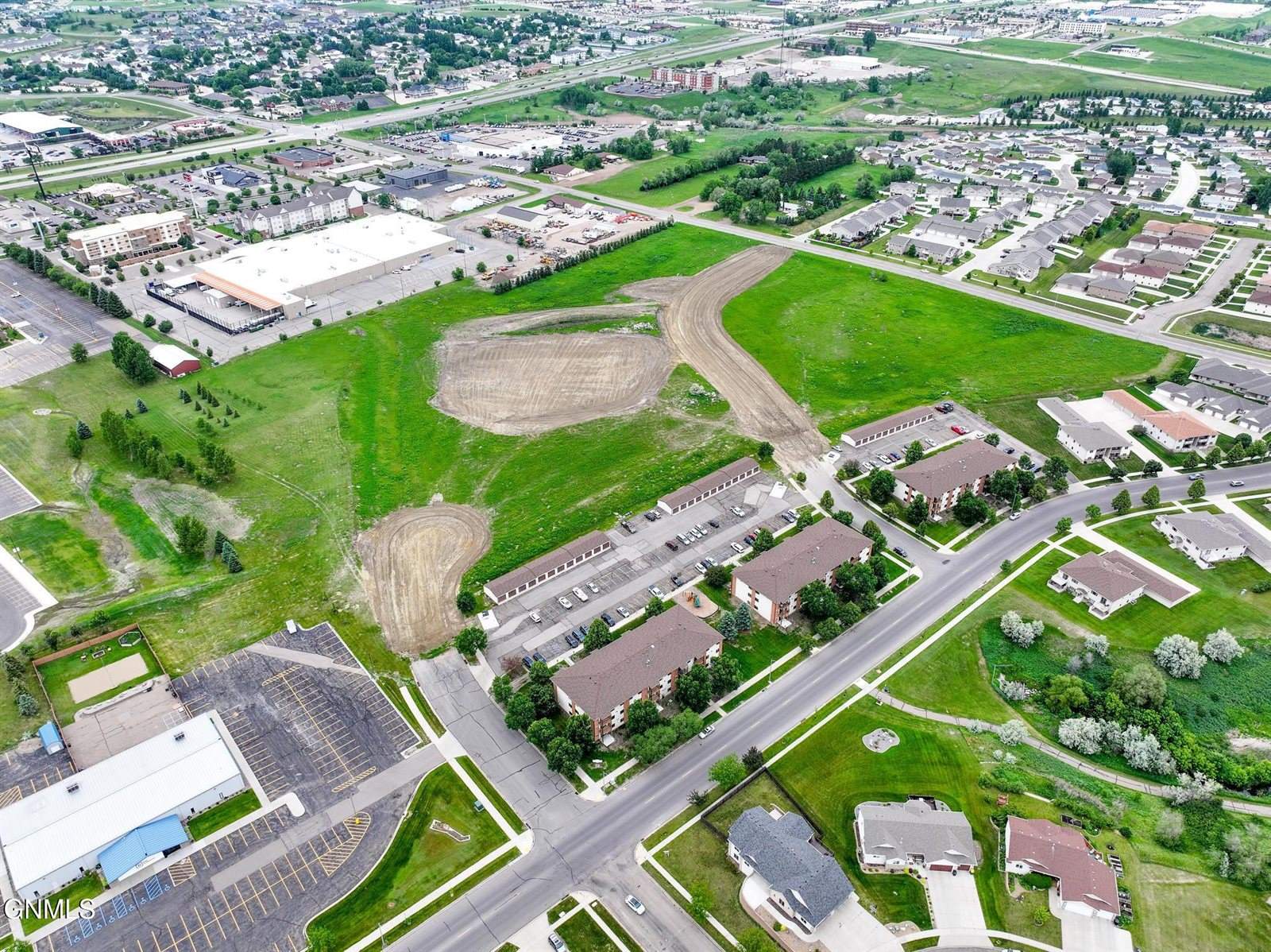 000 Calgary Avenue, Bismarck, ND 58503