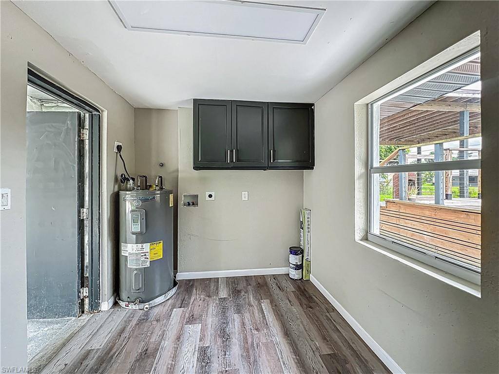 93 East Mariana Ave, North Fort Myers, FL 33917