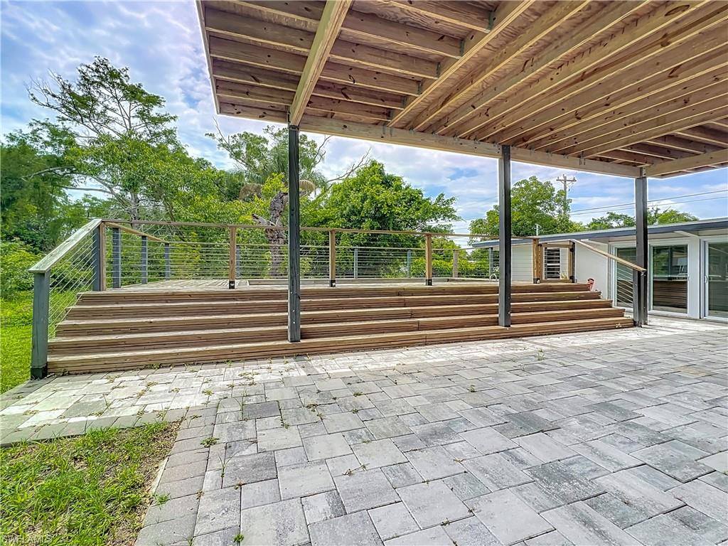 93 East Mariana Ave, North Fort Myers, FL 33917