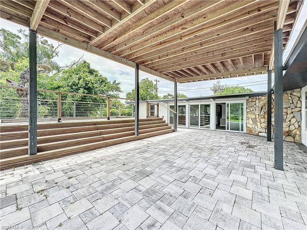 93 East Mariana Ave, North Fort Myers, FL 33917