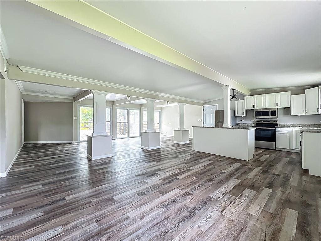 93 East Mariana Ave, North Fort Myers, FL 33917