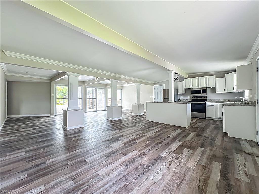 93 East Mariana Ave, North Fort Myers, FL 33917