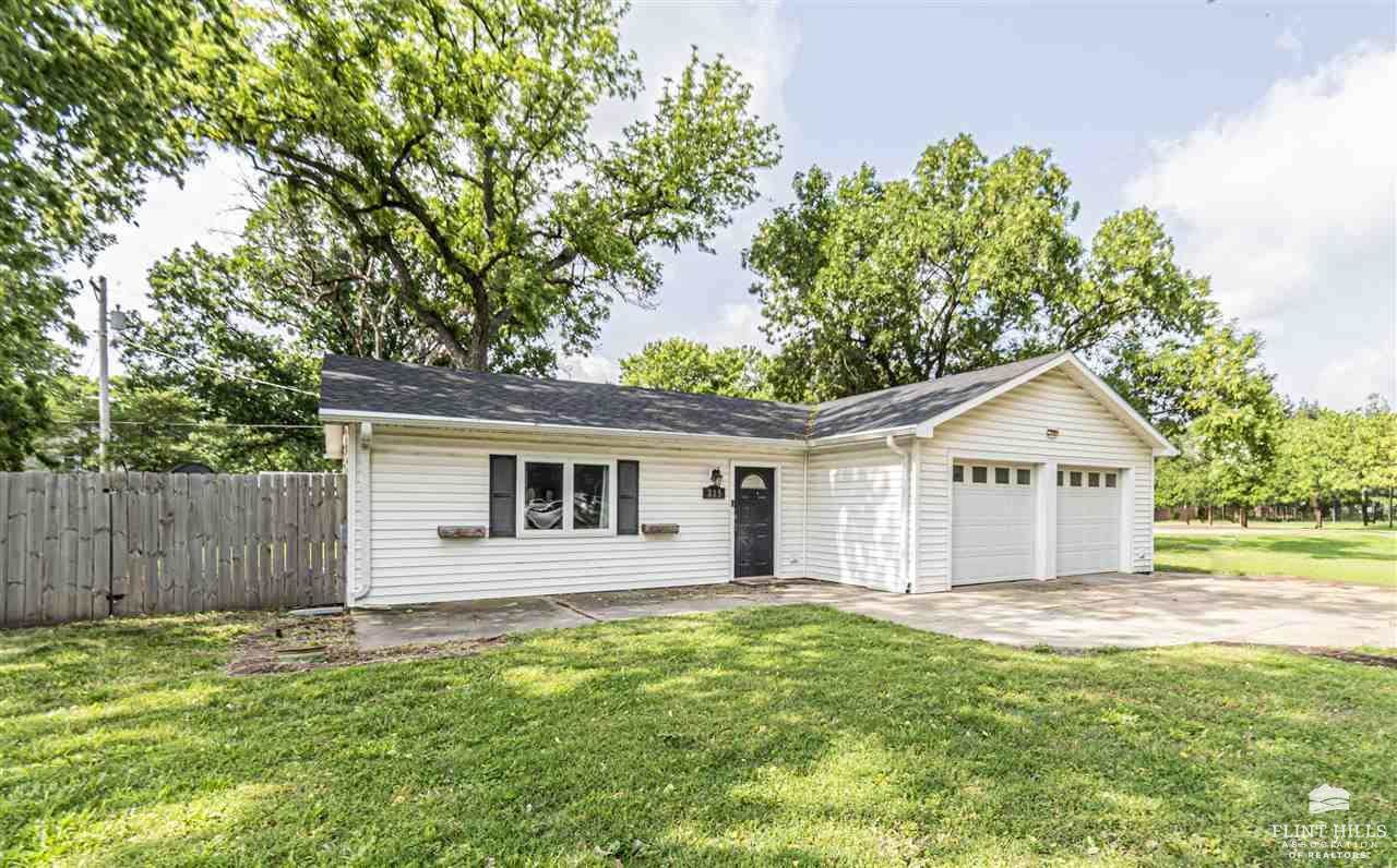 215 West 6th, Solomon, KS 67480