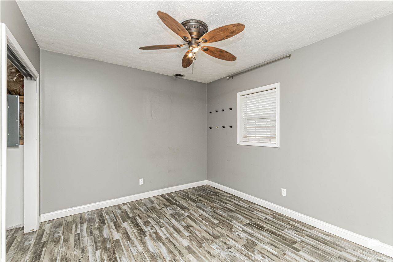 215 West 6th, Solomon, KS 67480