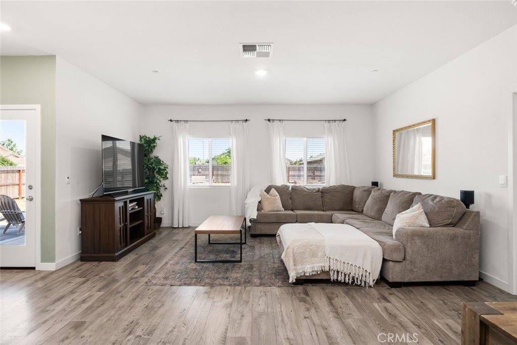 1507 Oakwood Drive, Orland, CA 95963