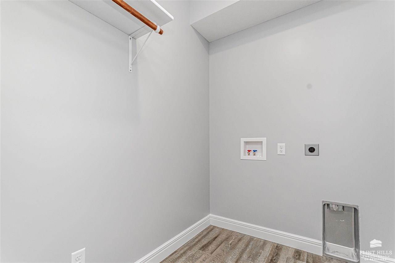 1801 NW 17th Street, Abilene, KS 67410