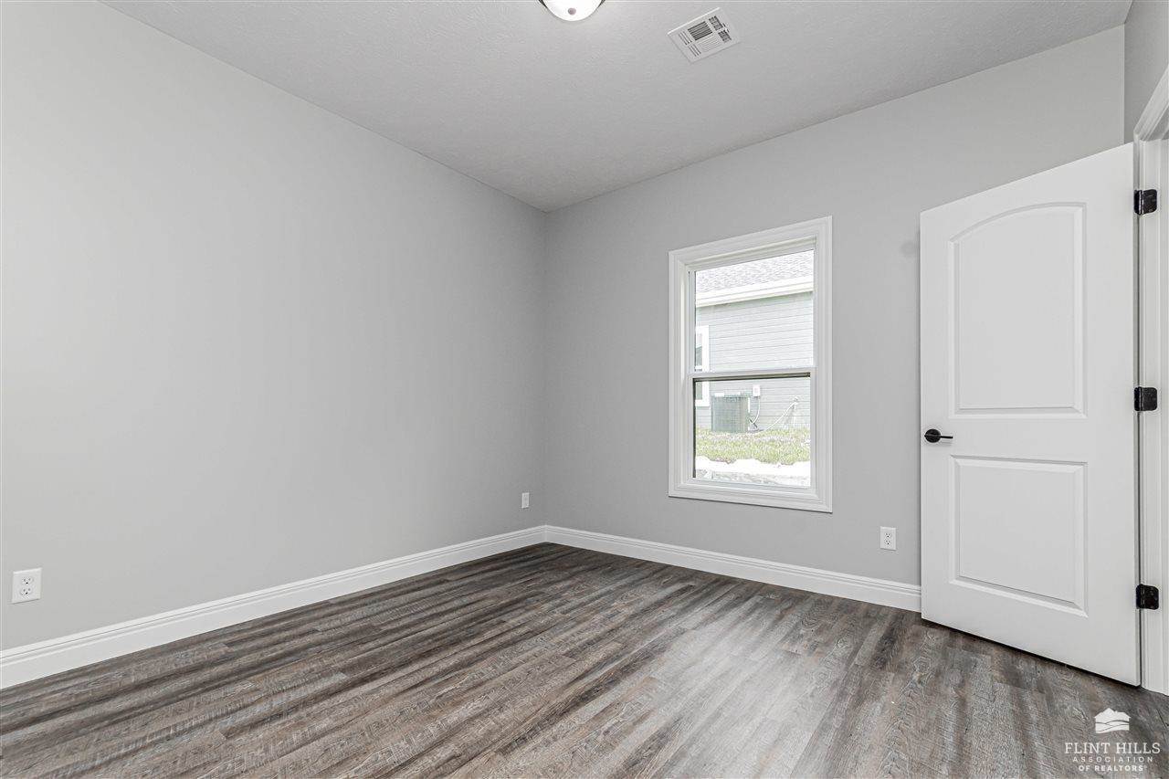 1801 NW 17th Street, Abilene, KS 67410