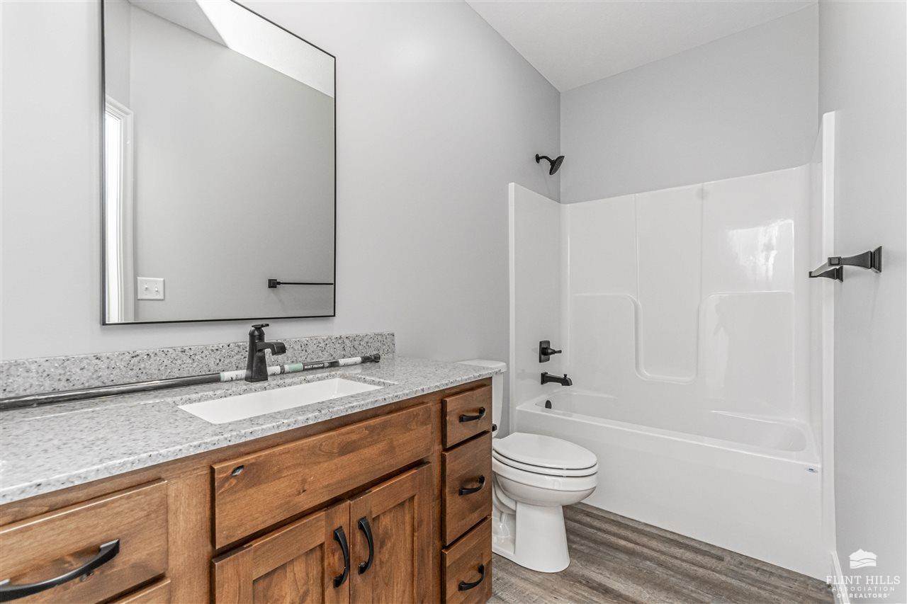 1801 NW 17th Street, Abilene, KS 67410