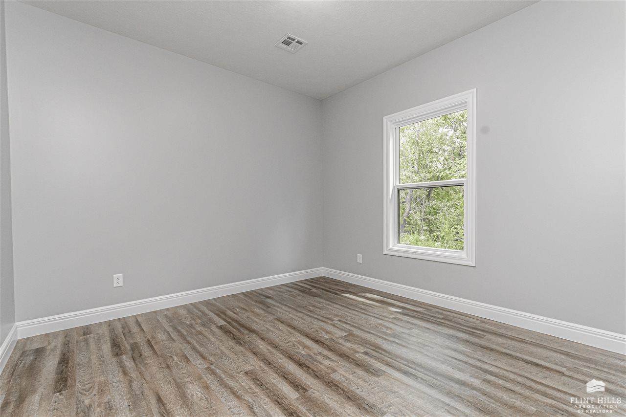 1801 NW 17th Street, Abilene, KS 67410