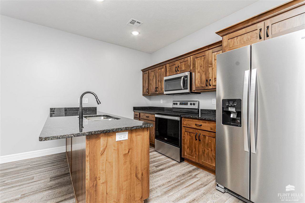 1801 NW 17th Street, Abilene, KS 67410