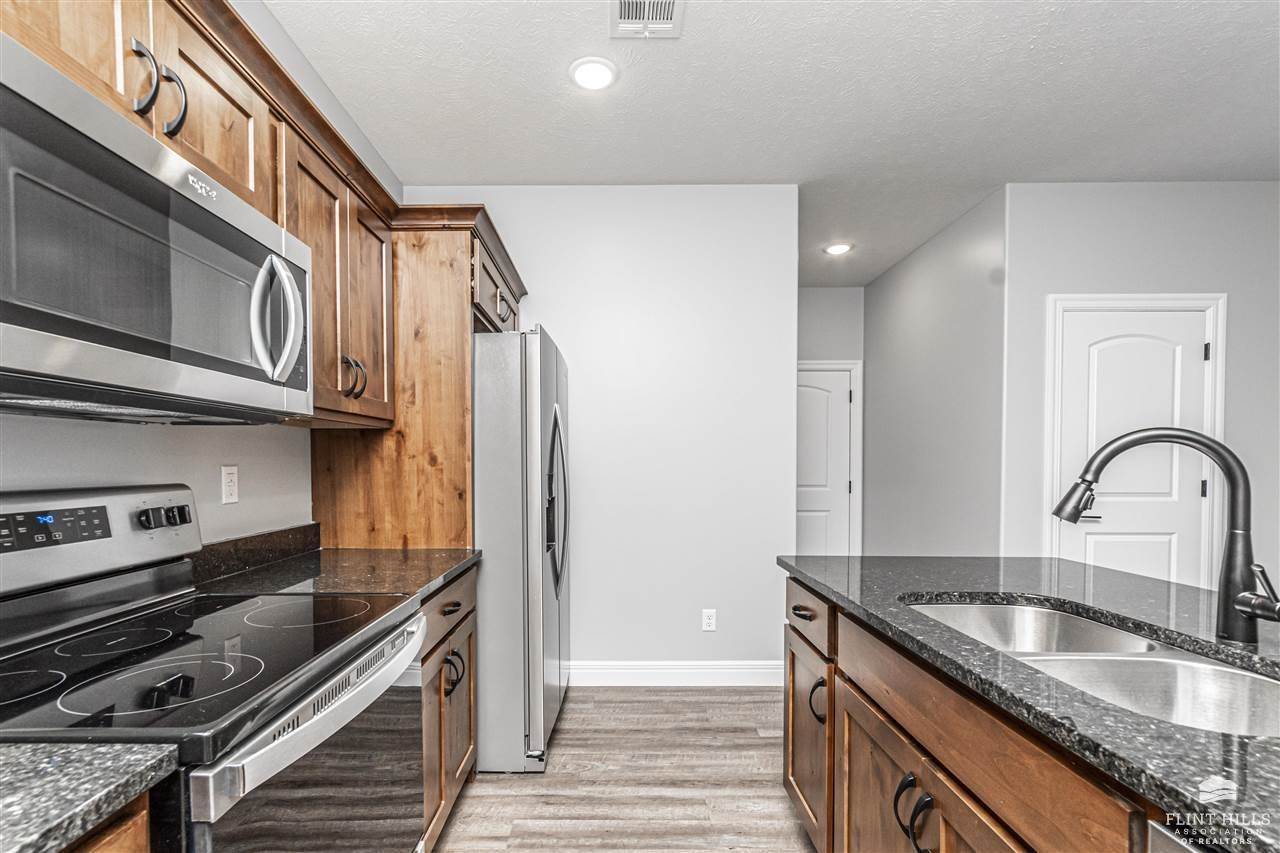 1801 NW 17th Street, Abilene, KS 67410