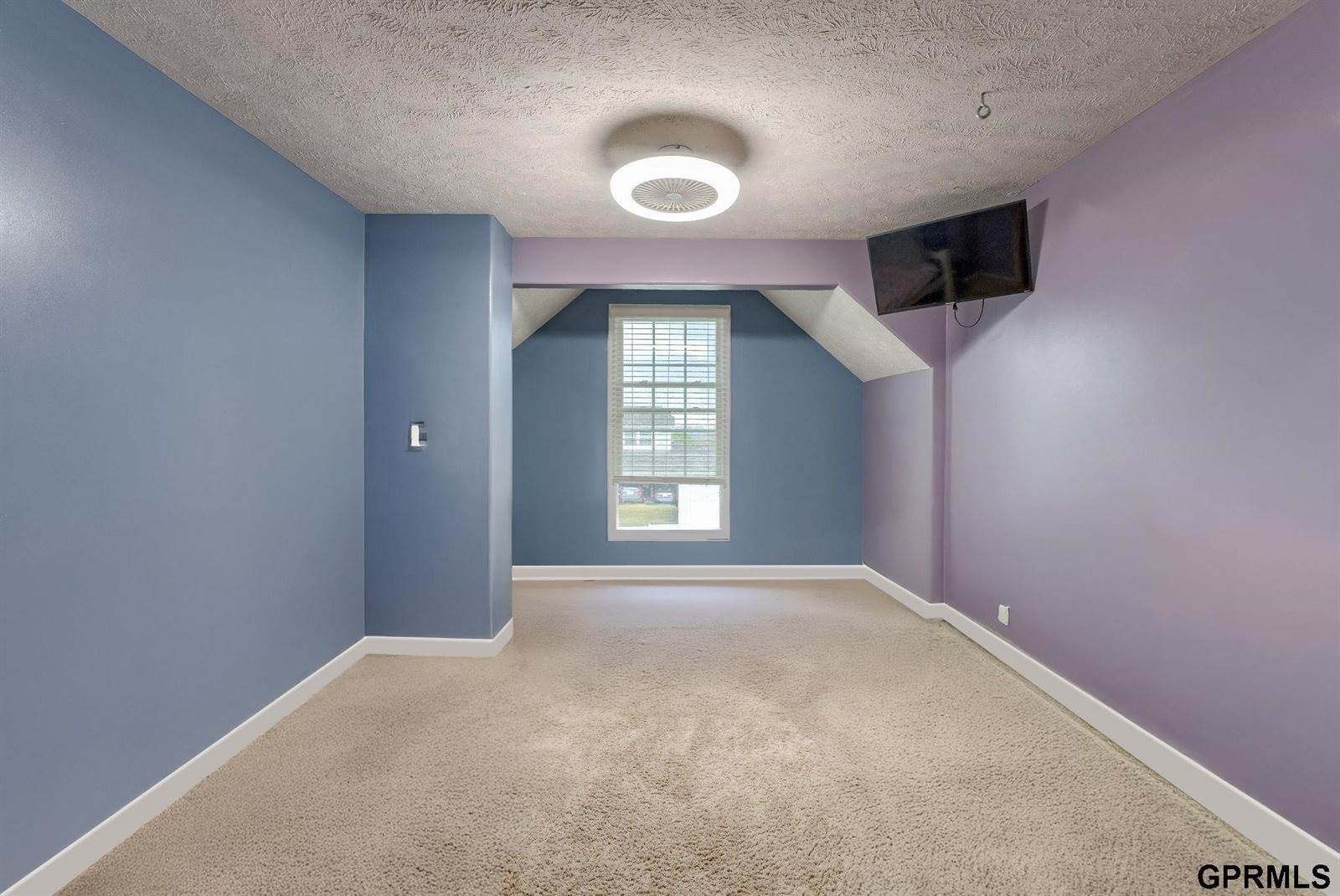 18063 Jones Street, Elkhorn, NE 68022