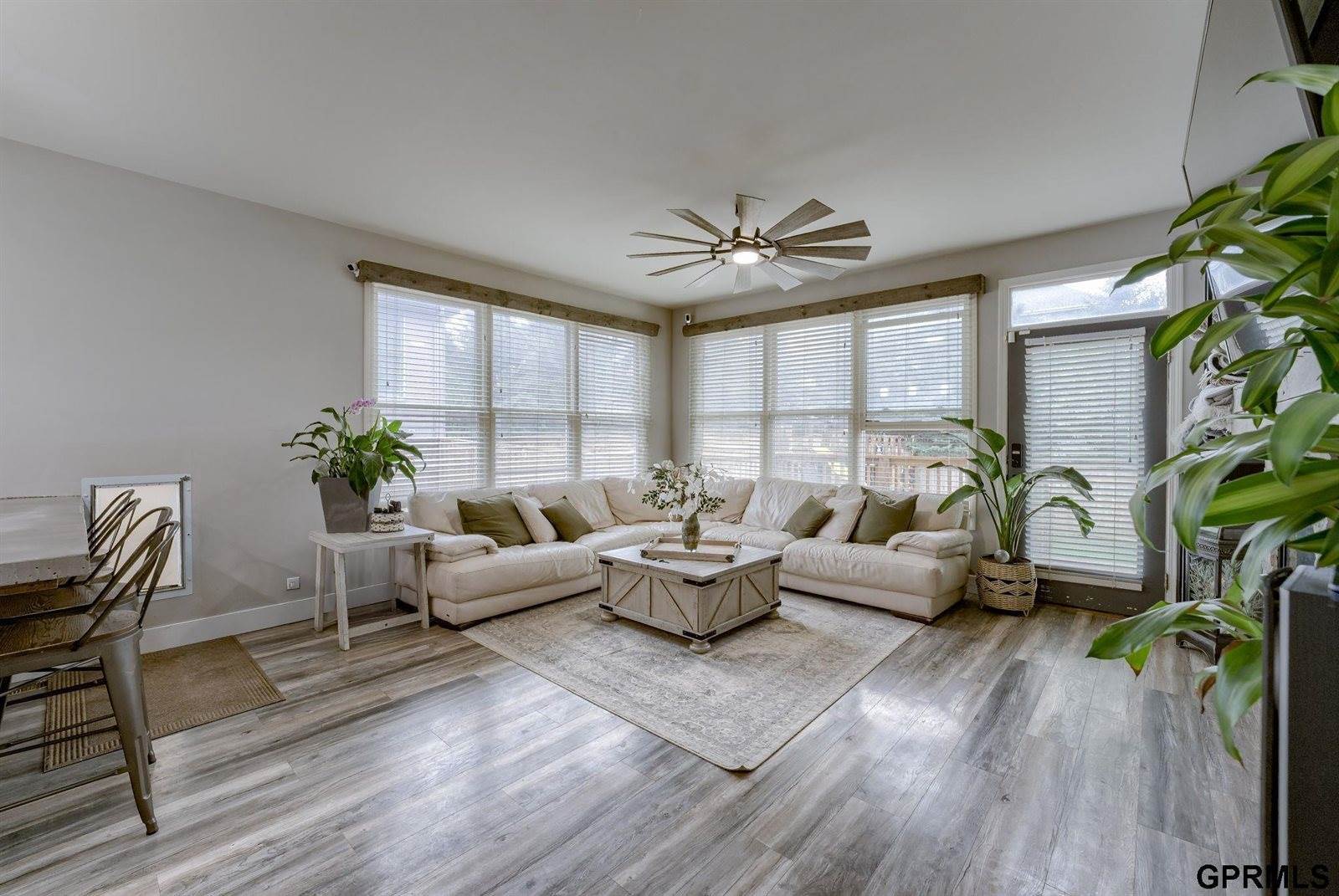 18063 Jones Street, Elkhorn, NE 68022