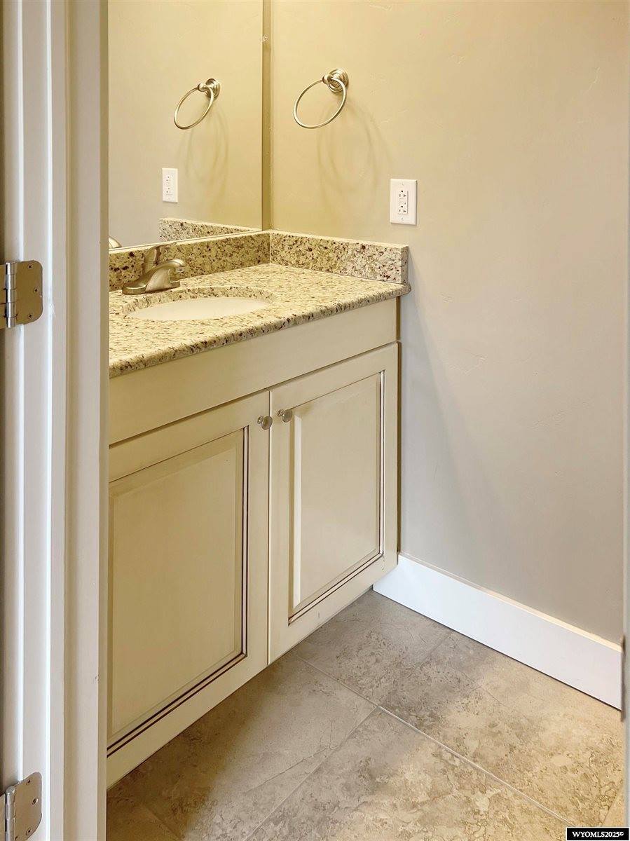155 Highridge Point, Evanston, WY 82930