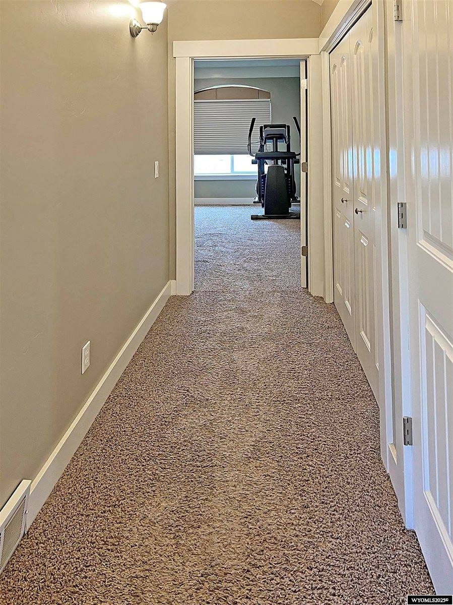 155 Highridge Point, Evanston, WY 82930