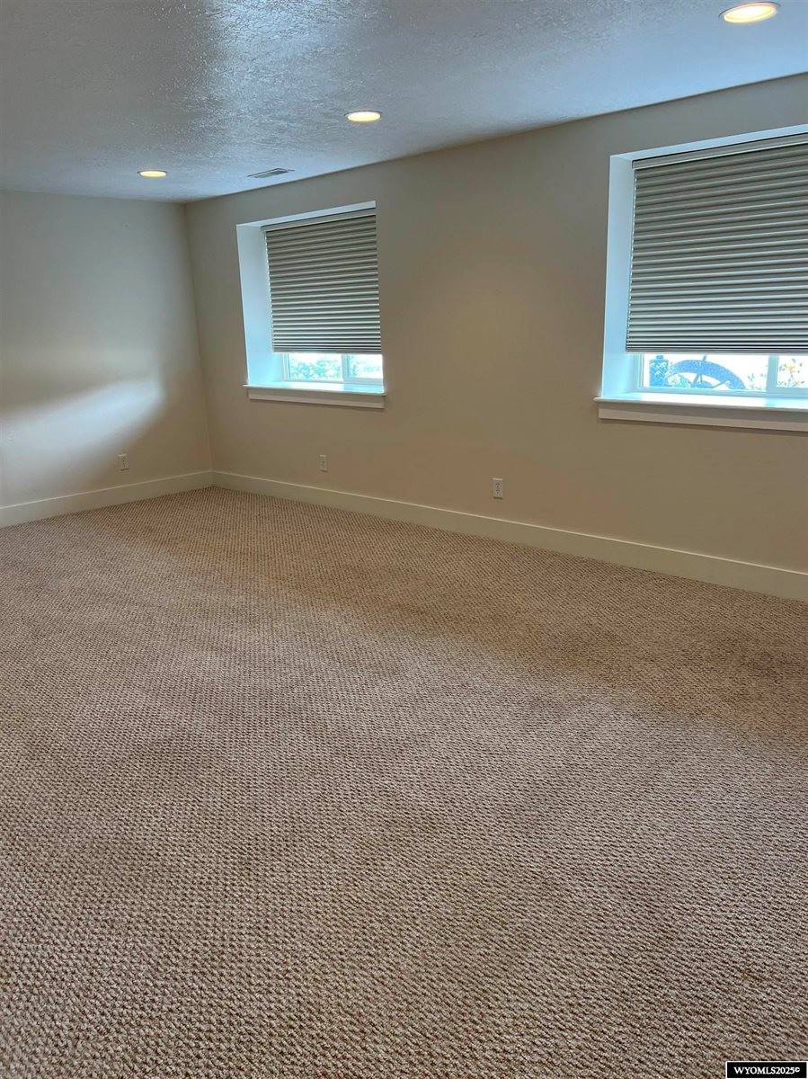 155 Highridge Point, Evanston, WY 82930