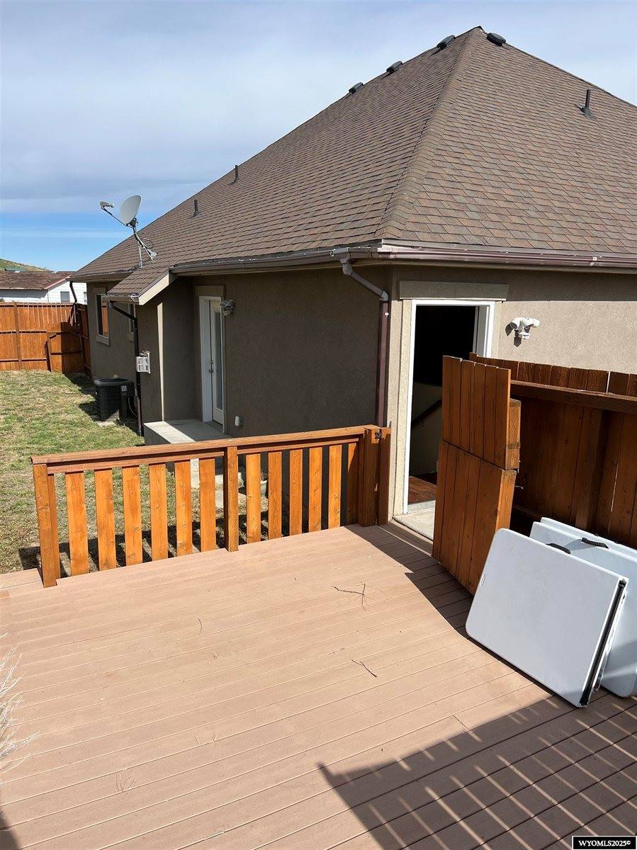 155 Highridge Point, Evanston, WY 82930