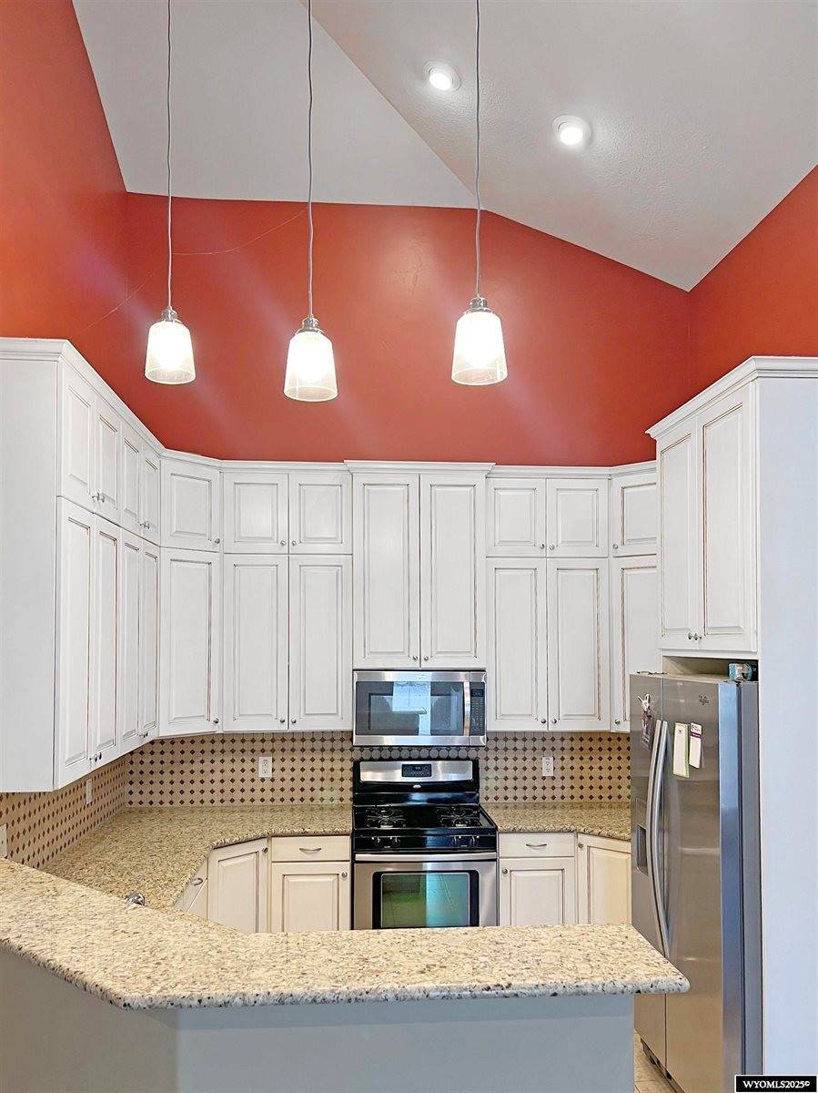 155 Highridge Point, Evanston, WY 82930