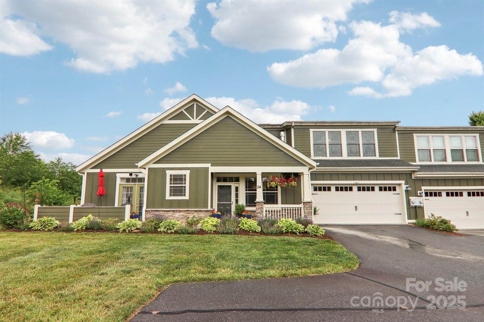 34 Brookstone Place, Candler, NC 28715