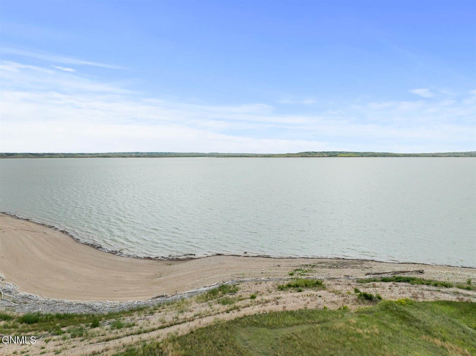11266 Keys Cove Loop, Ray, ND 58849