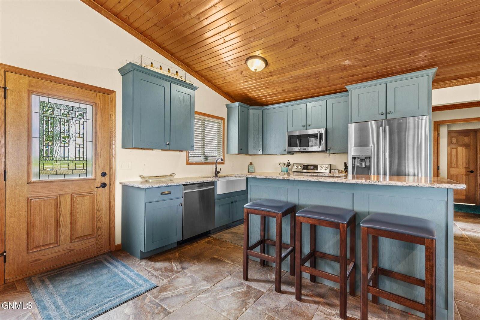 11266 Keys Cove Loop, Ray, ND 58849