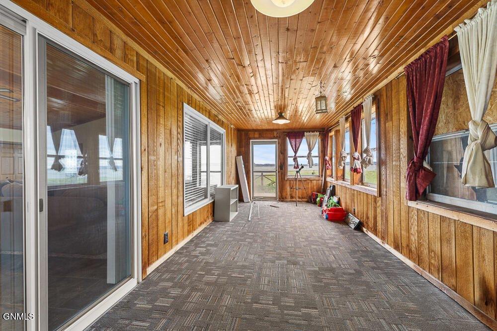 11266 Keys Cove Loop, Ray, ND 58849