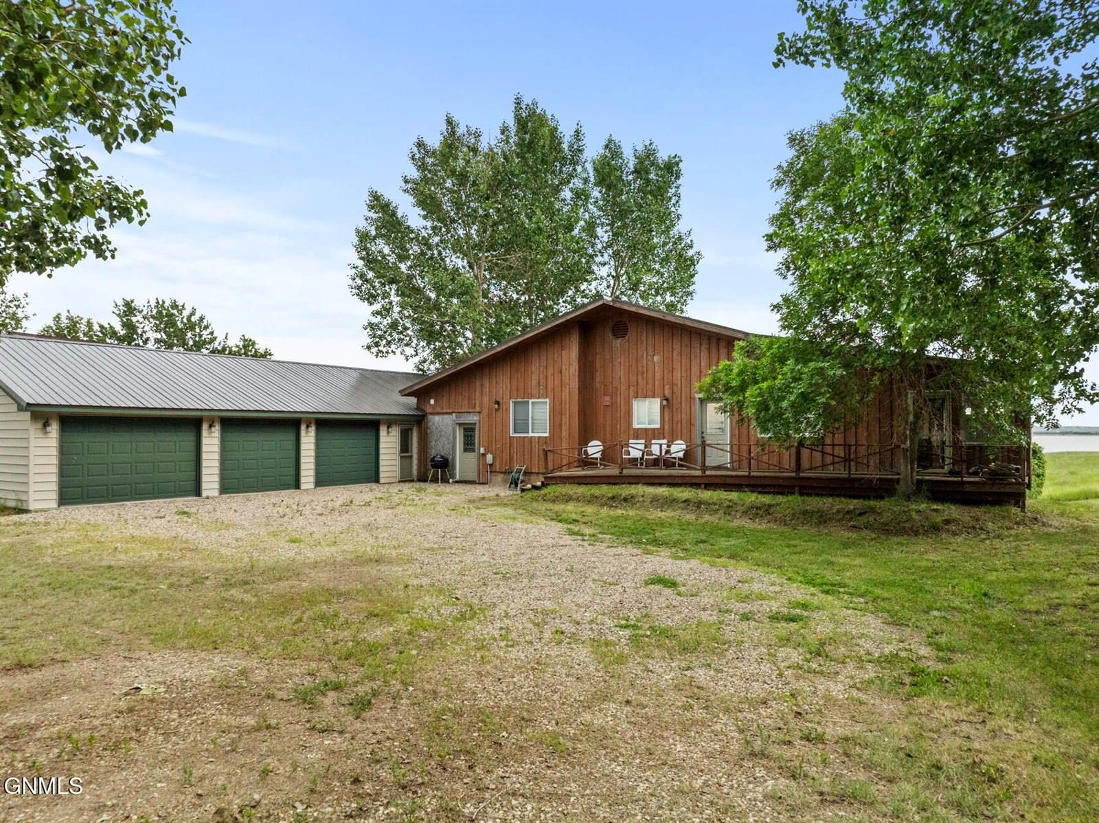 11266 Keys Cove Loop, Ray, ND 58849
