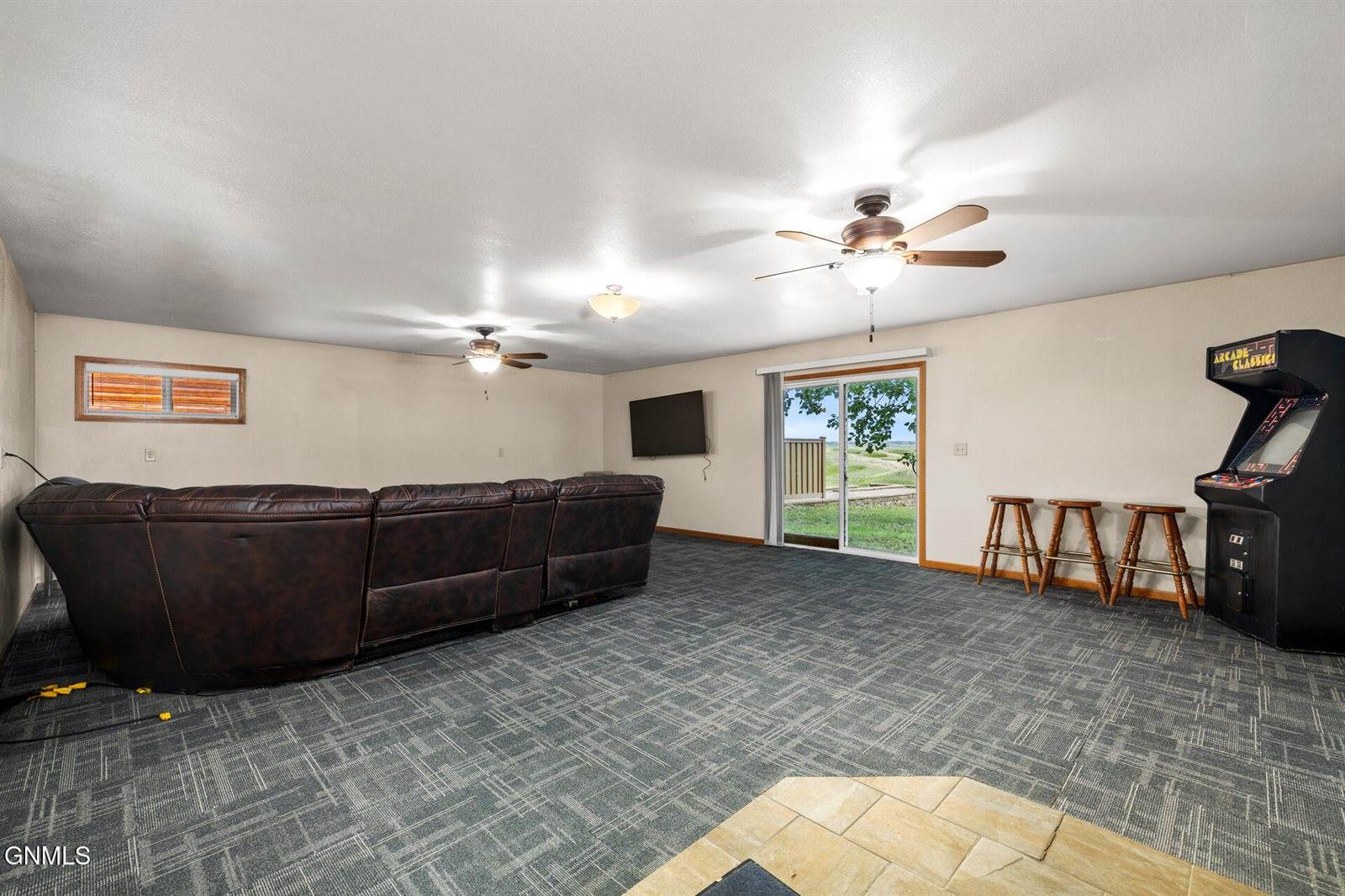 11266 Keys Cove Loop, Ray, ND 58849