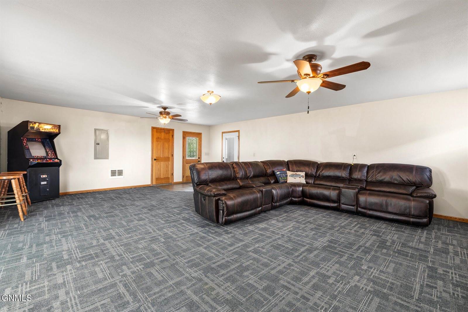 11266 Keys Cove Loop, Ray, ND 58849