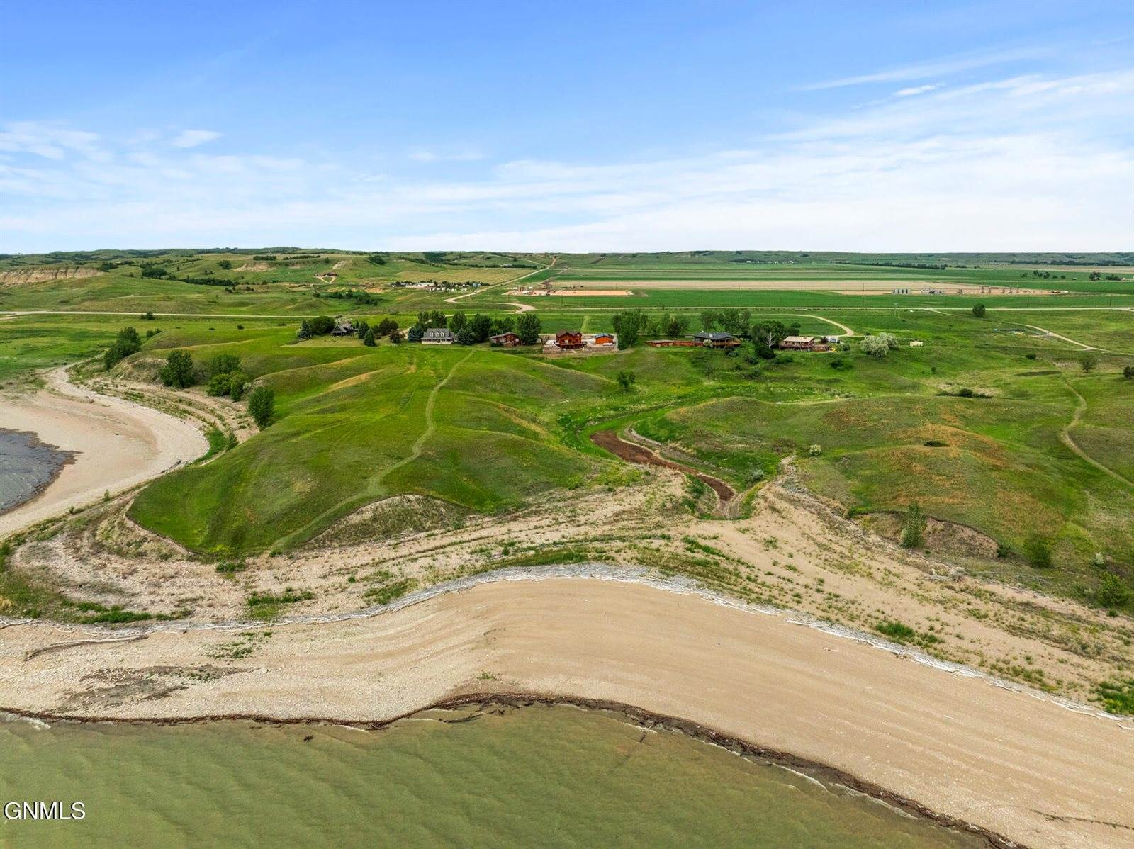 11266 Keys Cove Loop, Ray, ND 58849