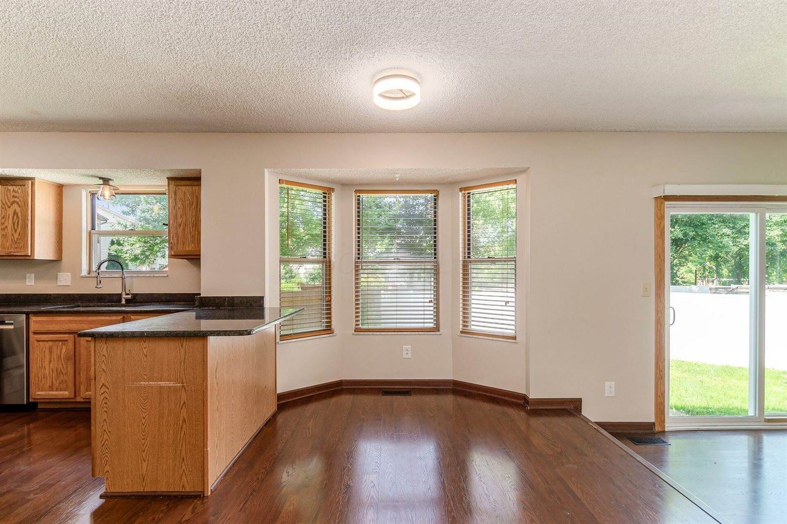 7345 Oakmeadows Drive, Columbus, OH 43085