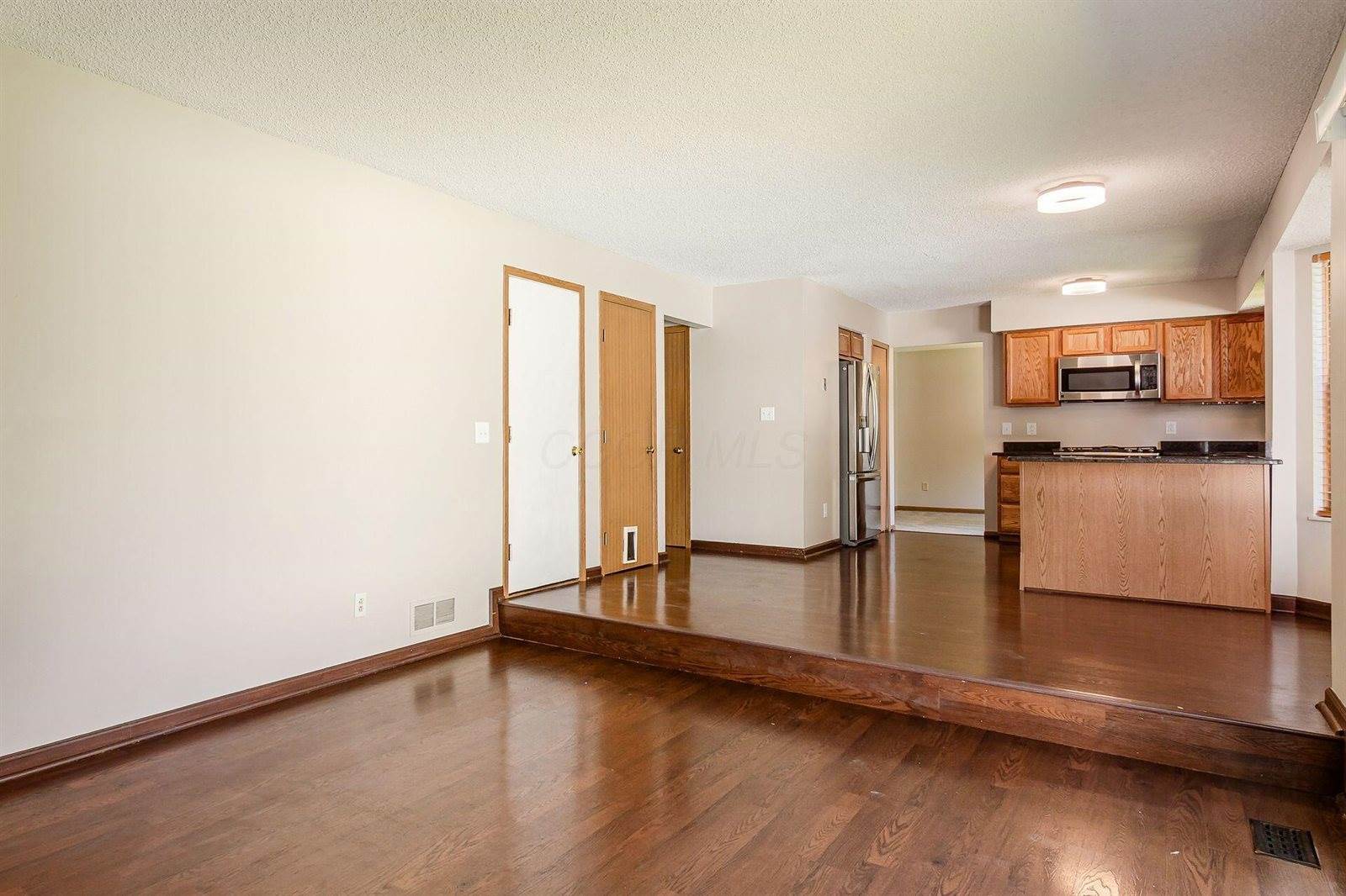 7345 Oakmeadows Drive, Columbus, OH 43085