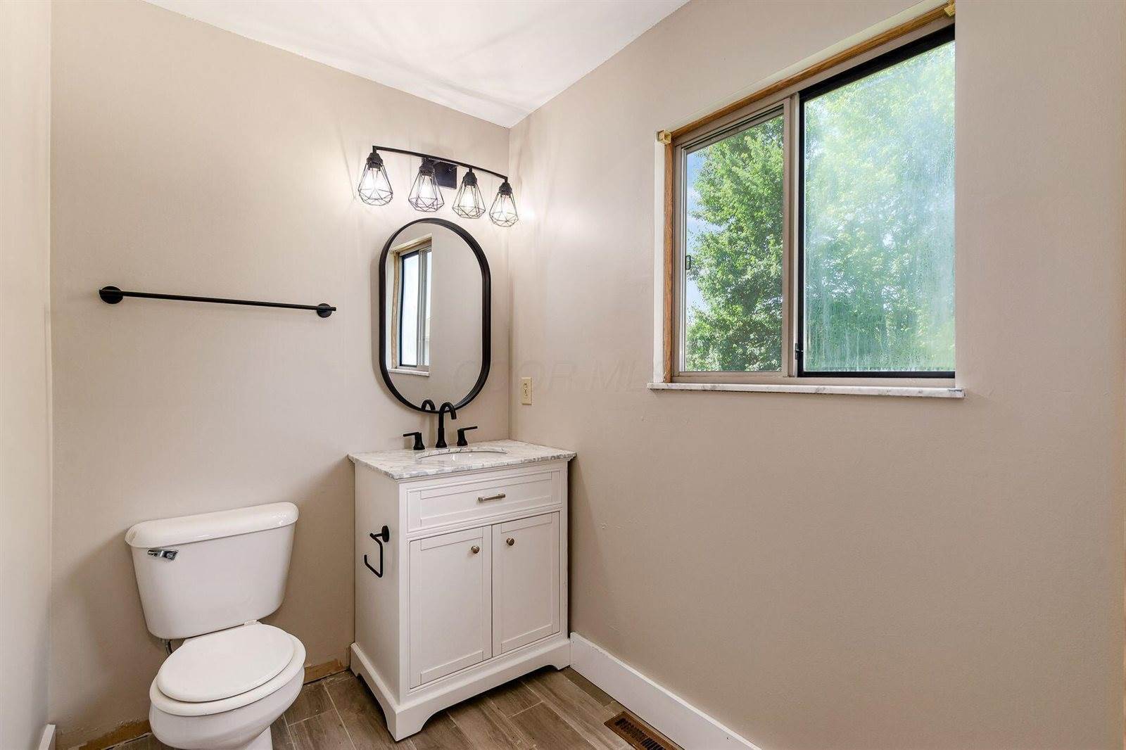 7345 Oakmeadows Drive, Columbus, OH 43085