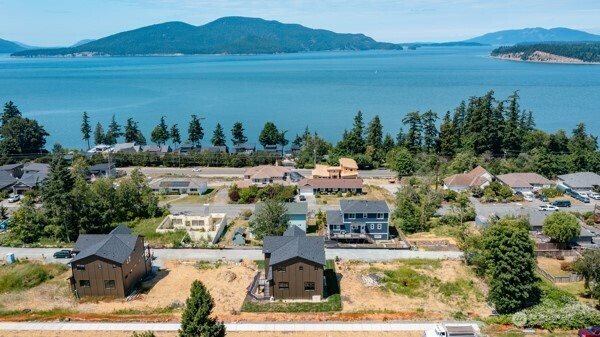 3714 West 3rd Street, Anacortes, WA 98221