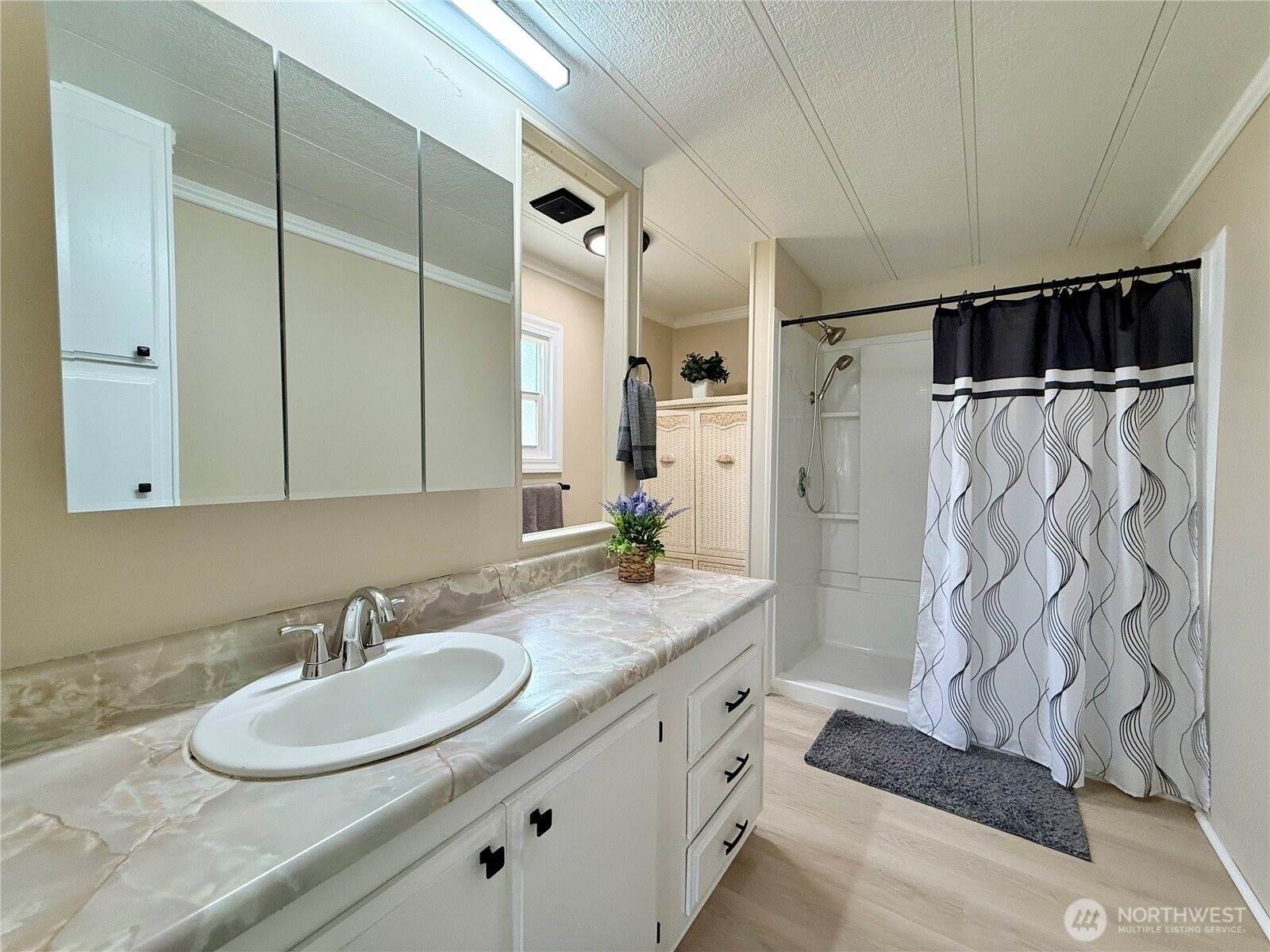 2207 Alonda Lane NE, Olympia, WA 98516