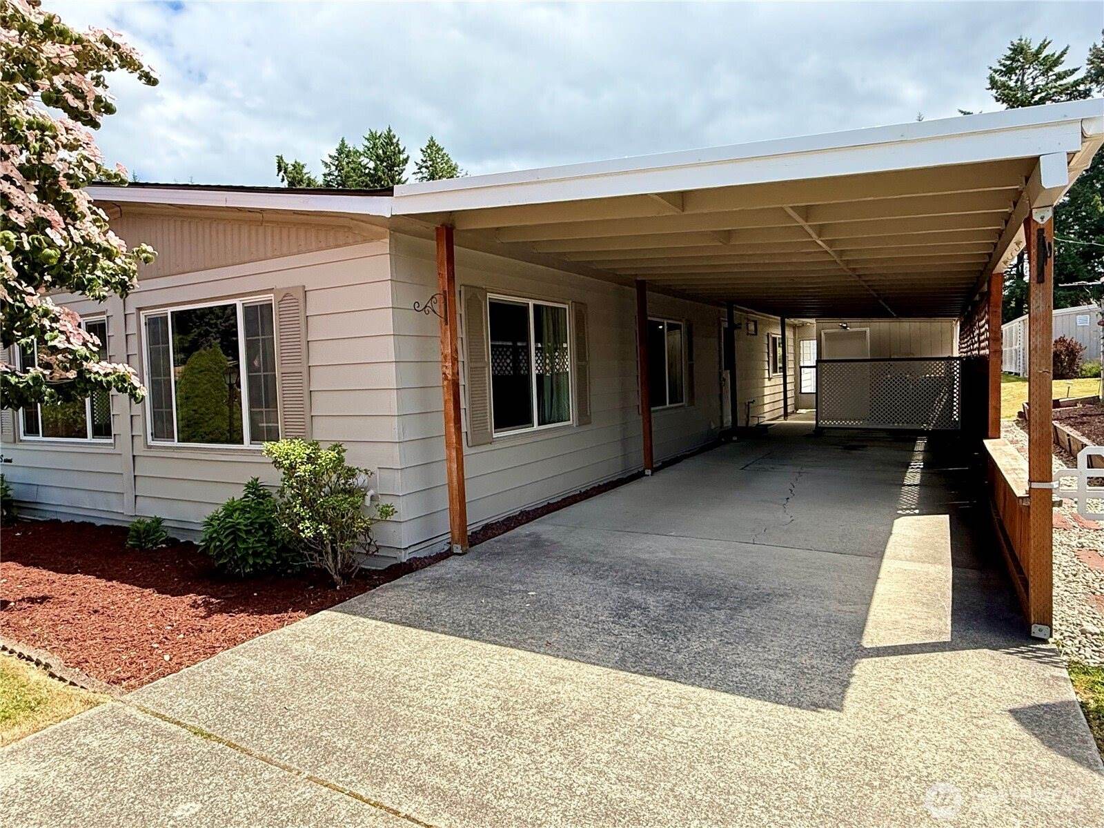 2207 Alonda Lane NE, Olympia, WA 98516