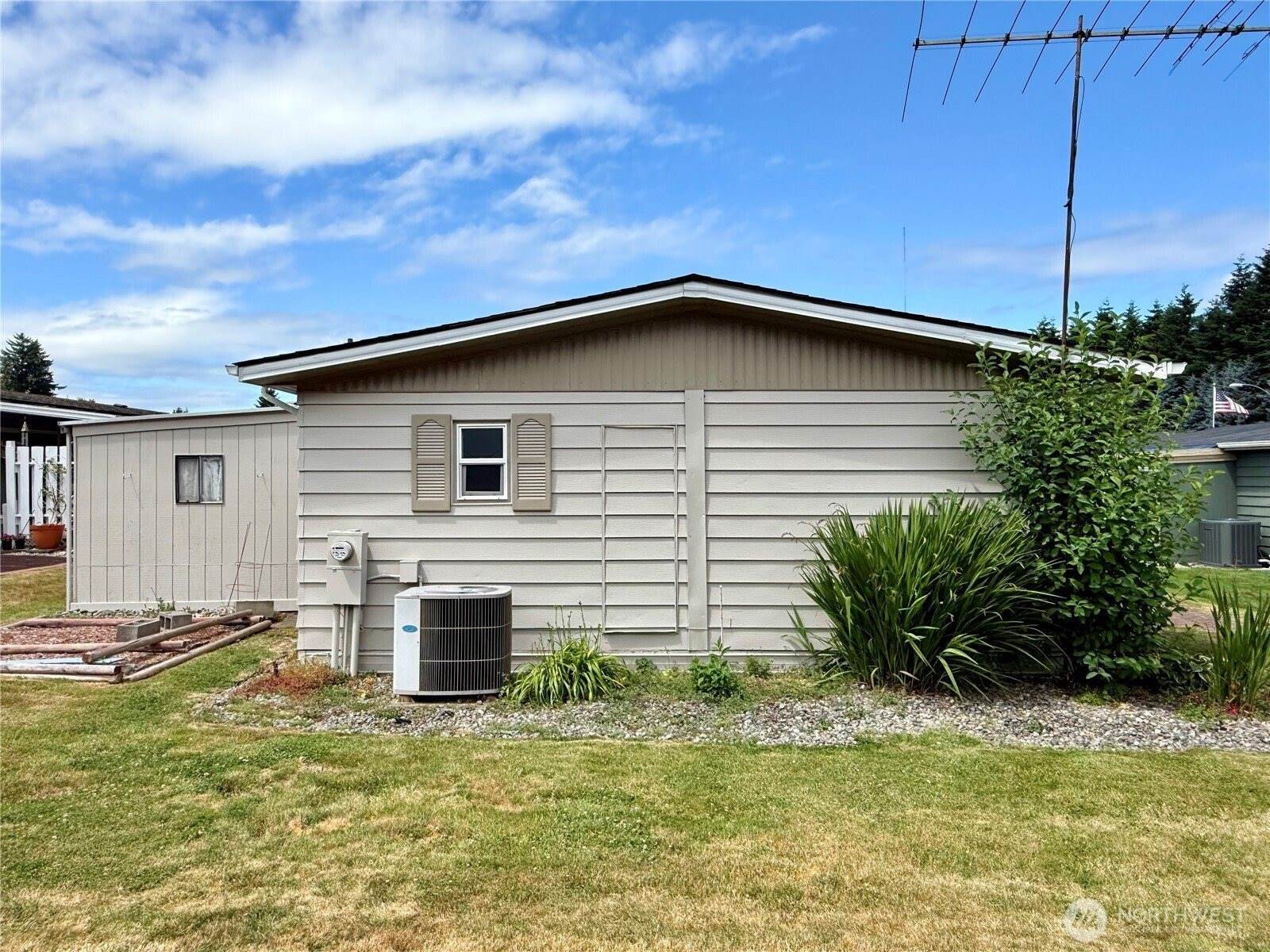 2207 Alonda Lane NE, Olympia, WA 98516