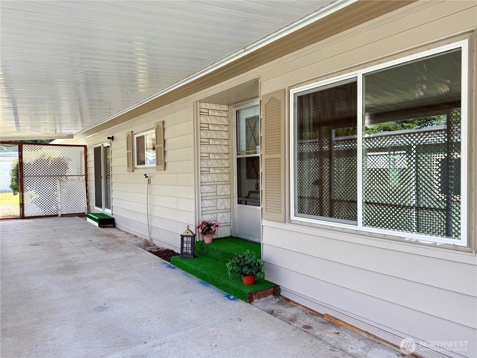 2207 Alonda Lane NE, Olympia, WA 98516