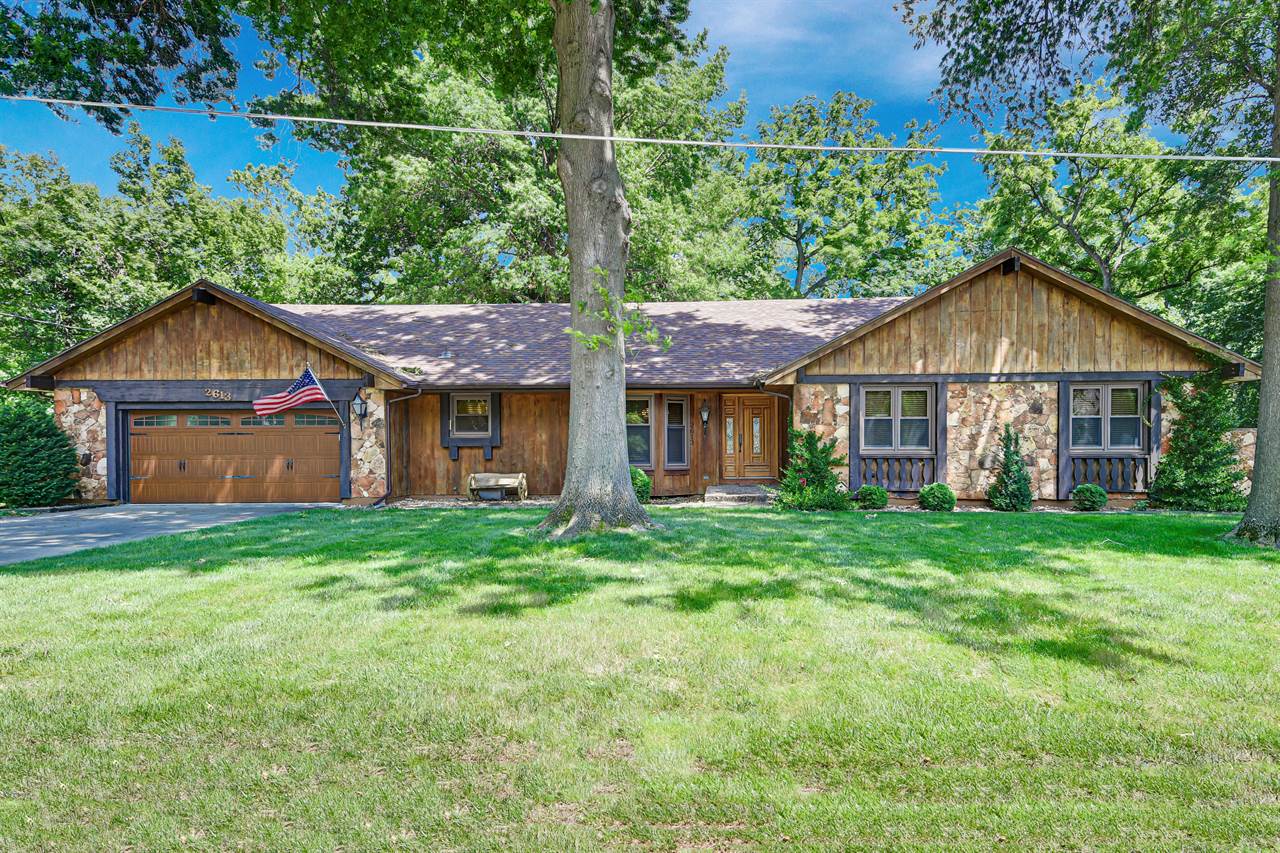 2613 Trenchard Drive, Independence, MO 64057