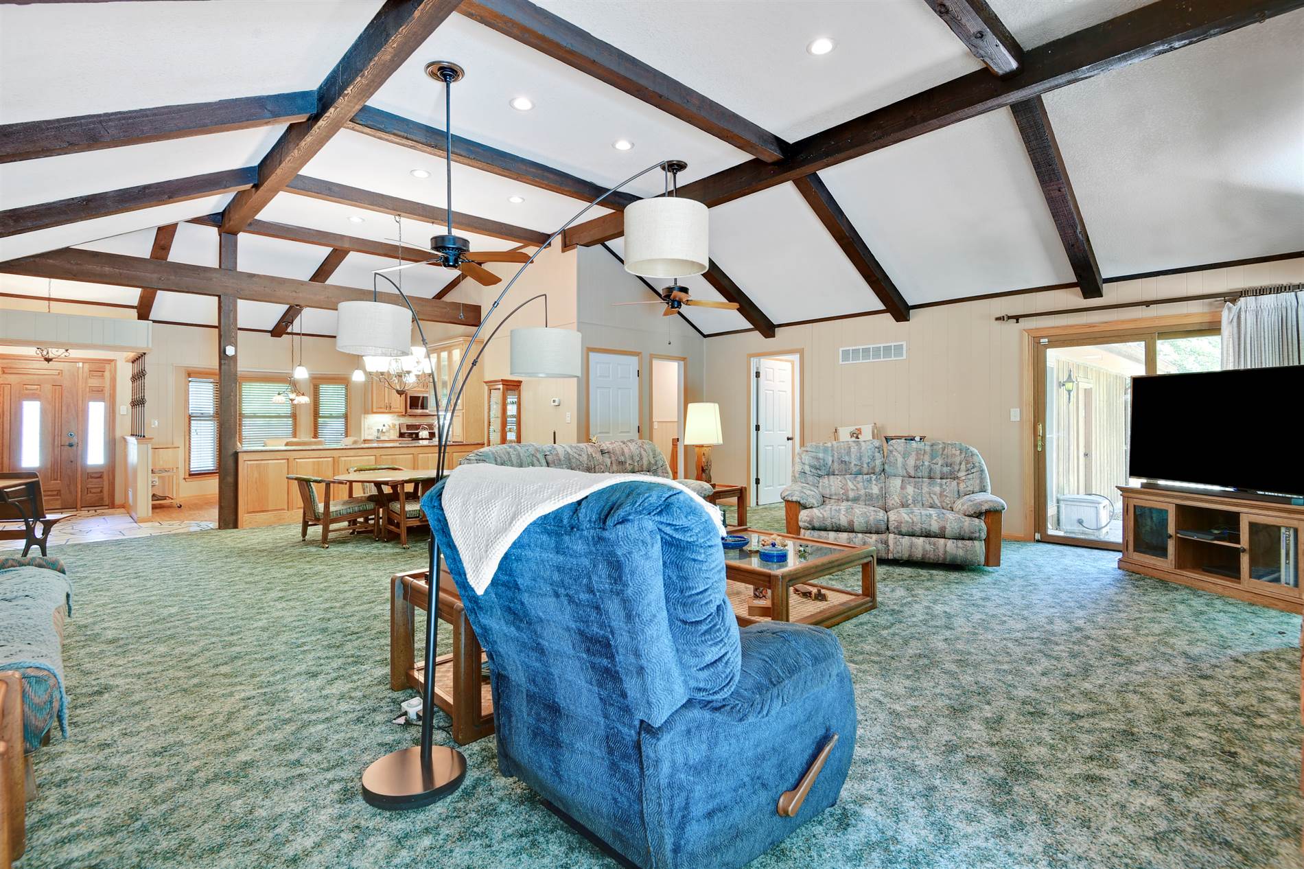 2613 Trenchard Drive, Independence, MO 64057