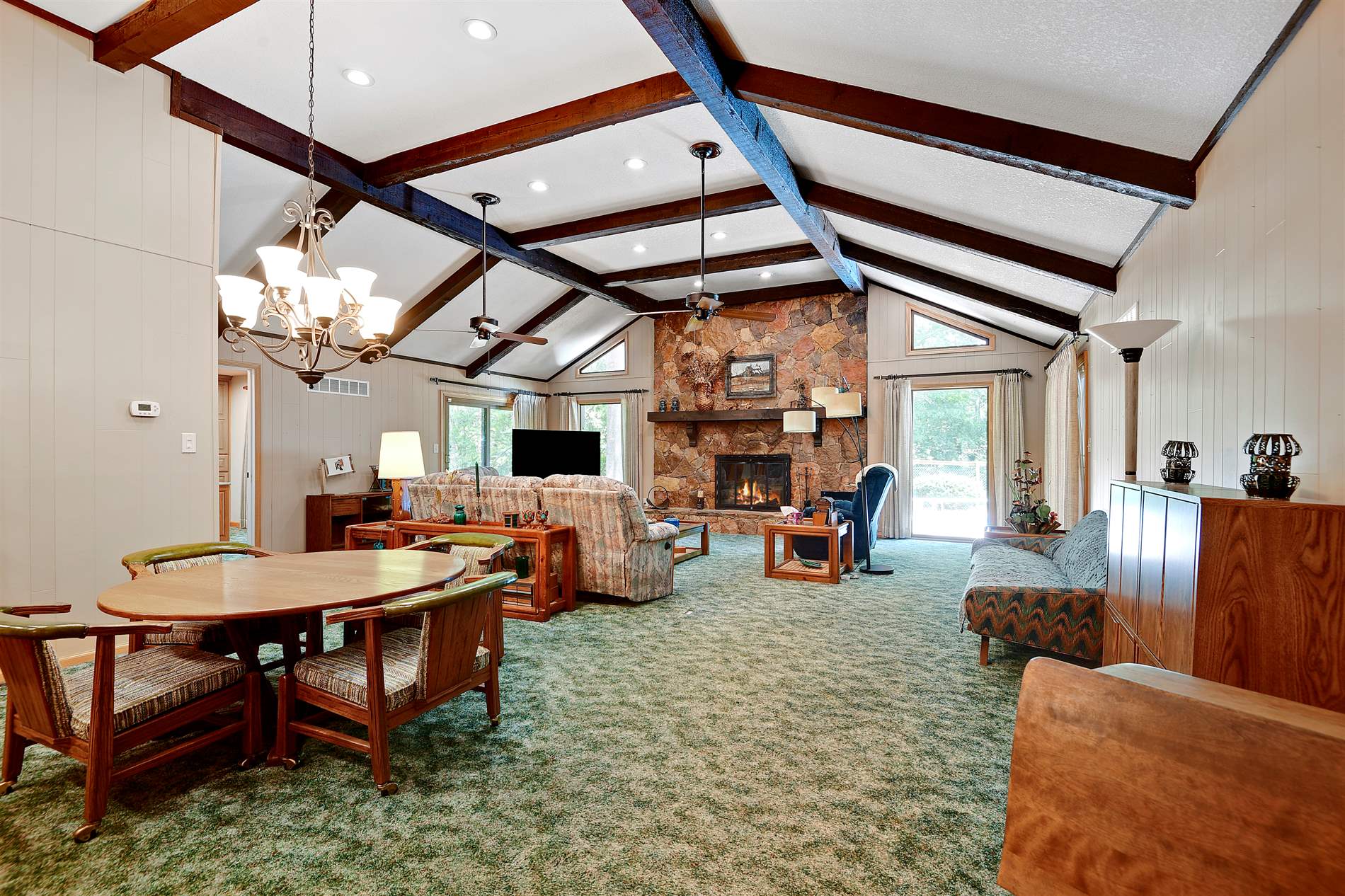 2613 Trenchard Drive, Independence, MO 64057