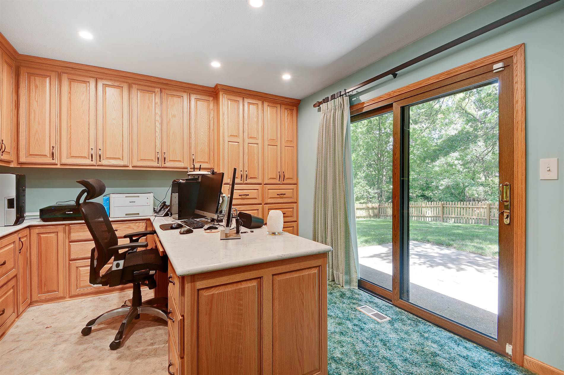 2613 Trenchard Drive, Independence, MO 64057