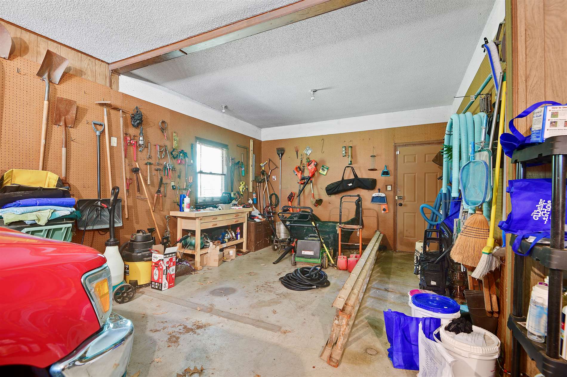 2613 Trenchard Drive, Independence, MO 64057