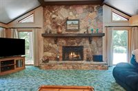 2613 Trenchard Drive, Independence, MO 64057